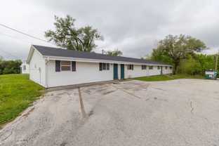 705 W Cunningham Dr #1 - Photo 1 of 1