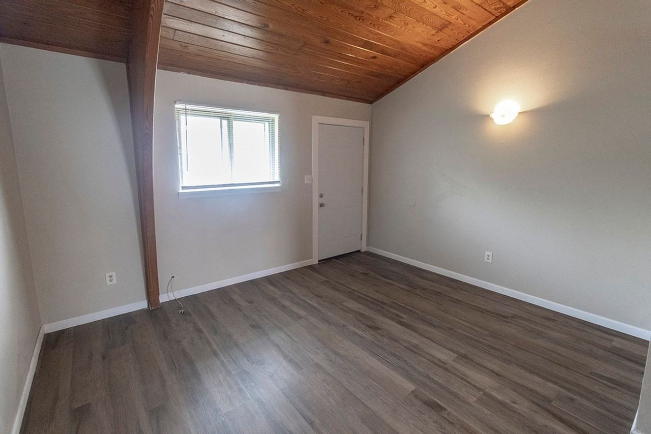 705 W Cunningham Dr #1 - Photo 4 of 21