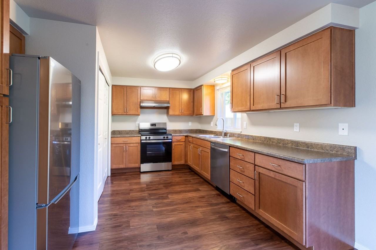 7503 67th Ave Ne #A - Photo 7 of 24