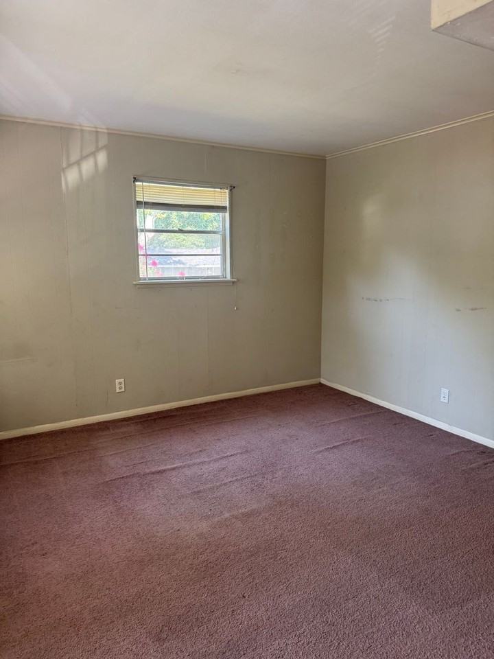 318 E Purdon St - Photo 3 of 5