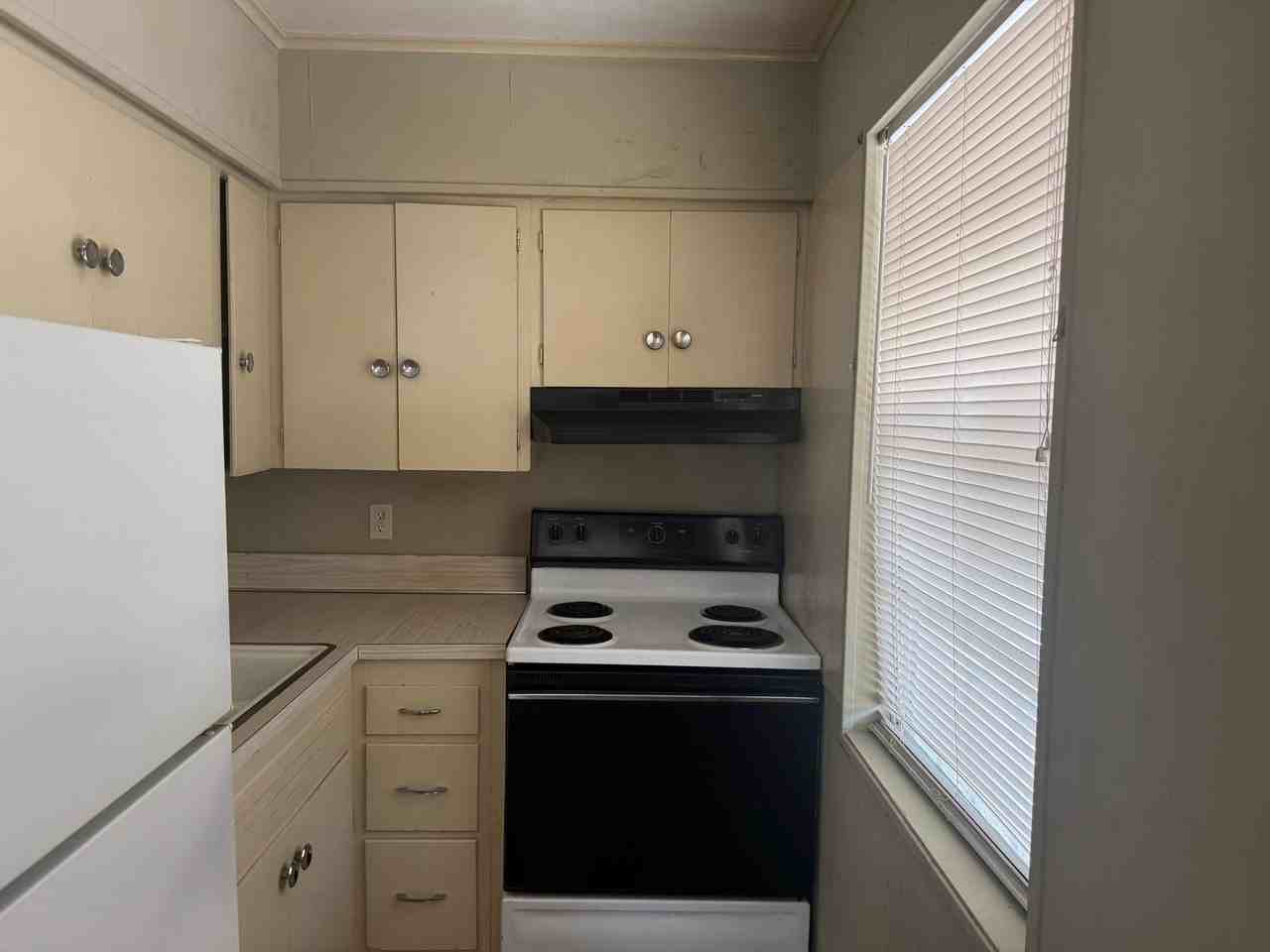 318 E Purdon St - Photo 4 of 5