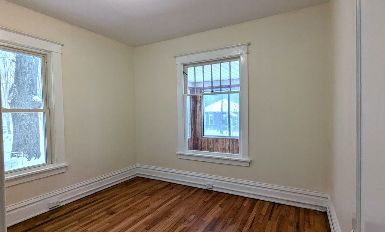 457 W Southern Ave - Photo 7 of 14