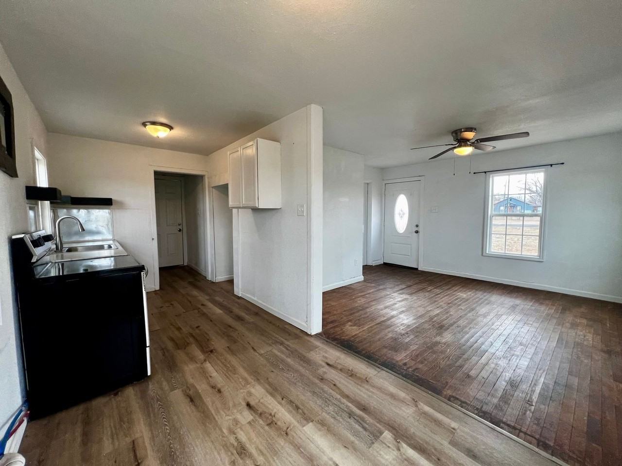 1522 31st St - Photo 4 of 8