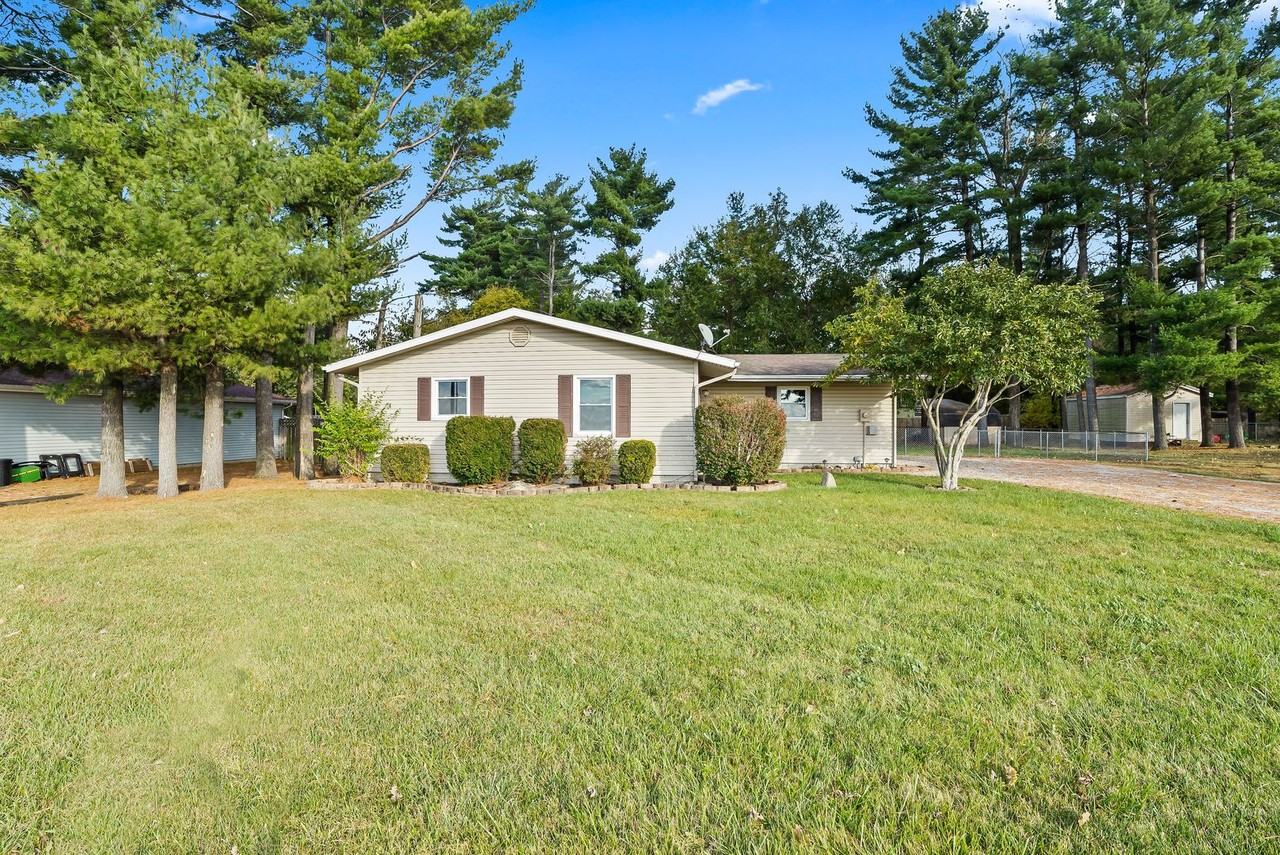 4600 N 250 E - Photo 4 of 26