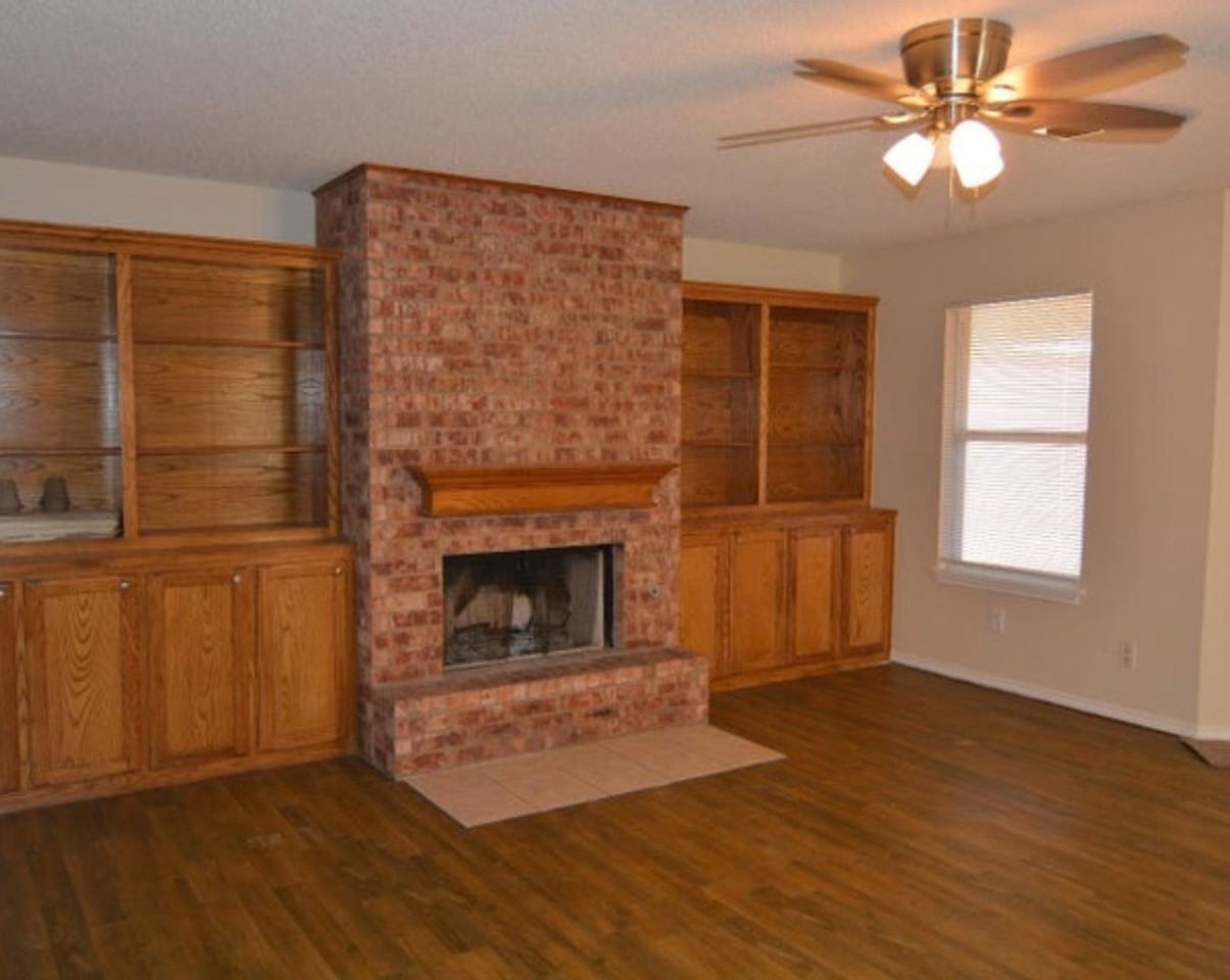 6302 34th Pl - Photo 2 of 17