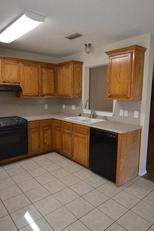 6302 34th Pl - Photo 5 of 17