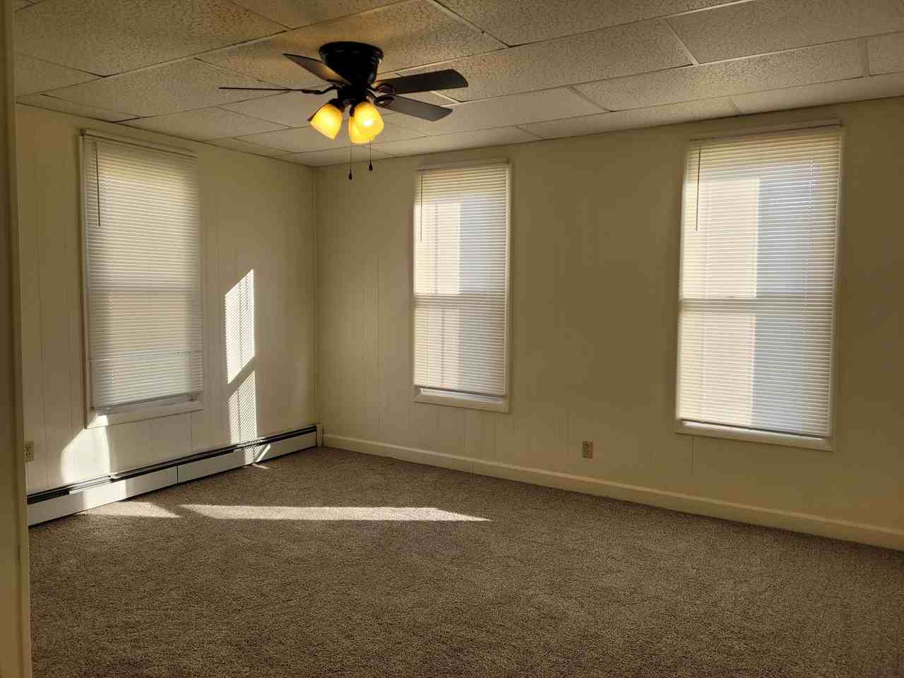 123 E Burd St - Photo 7 of 10