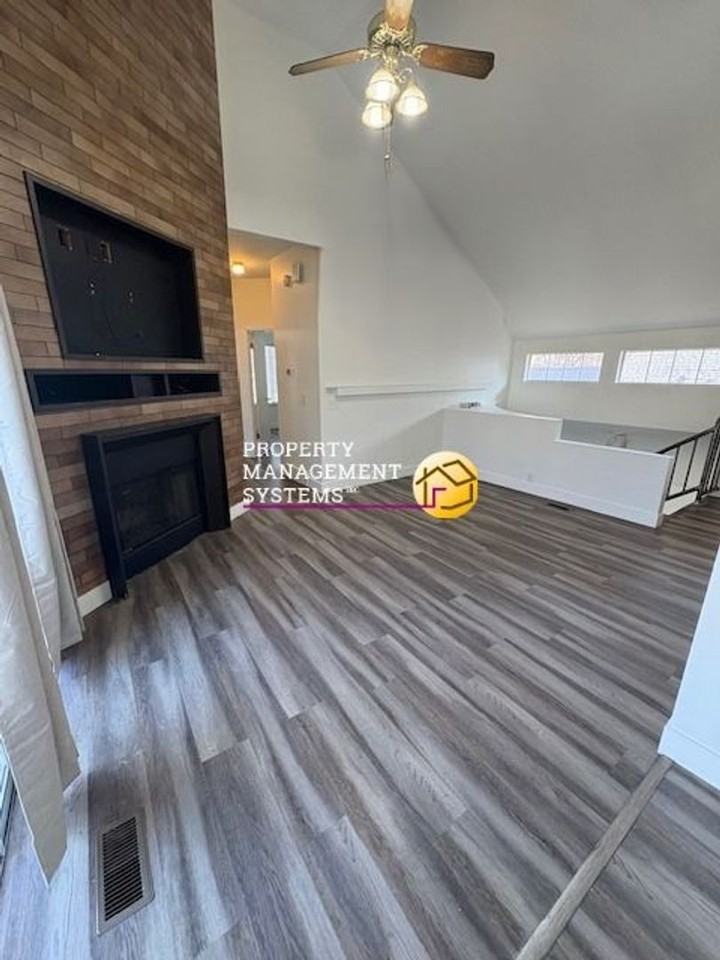 1468 W Coastal Ct - Photo 2 of 21