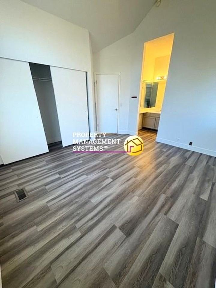 1468 W Coastal Ct - Photo 7 of 21