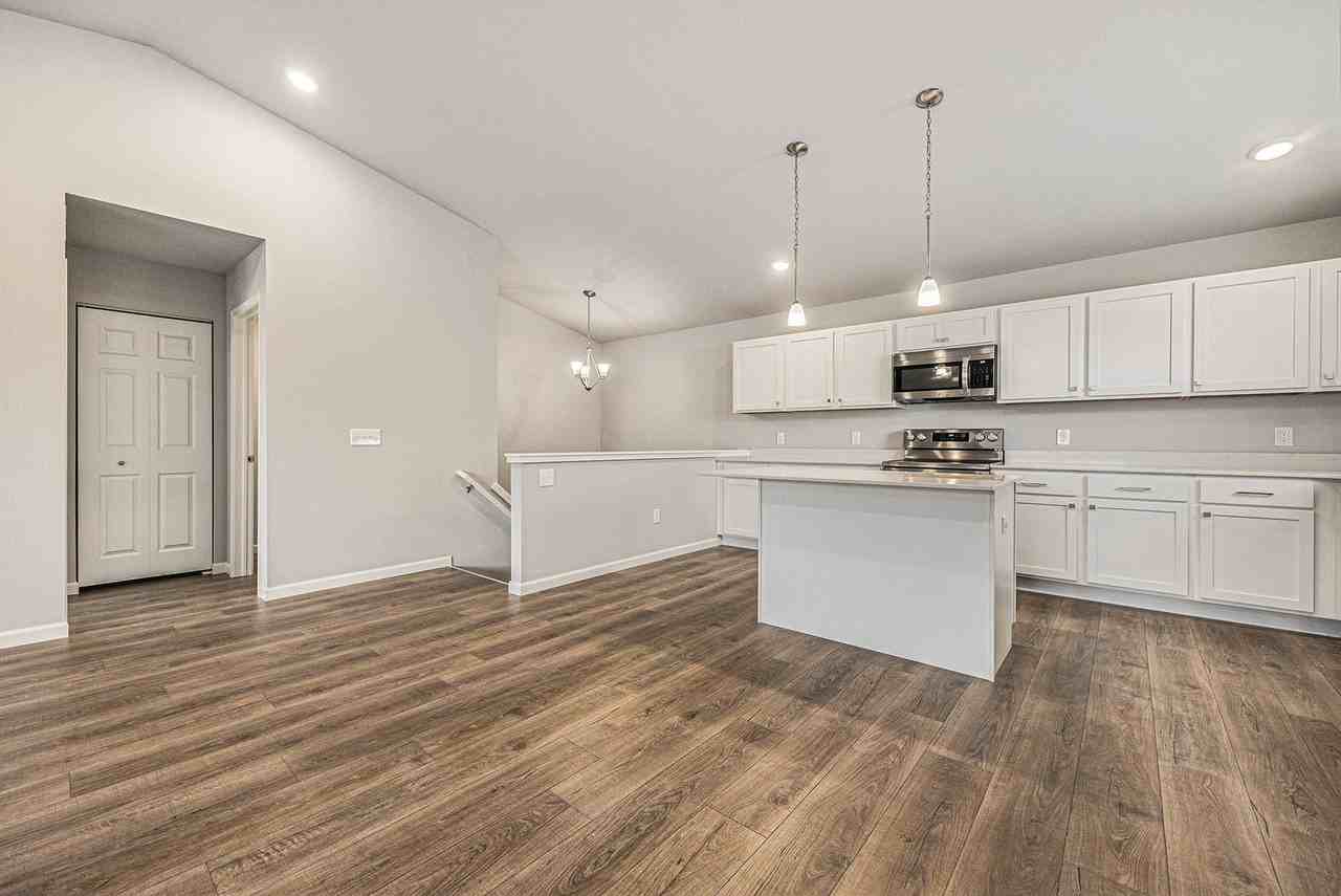 7363 Sessile Cir - Photo 6 of 22