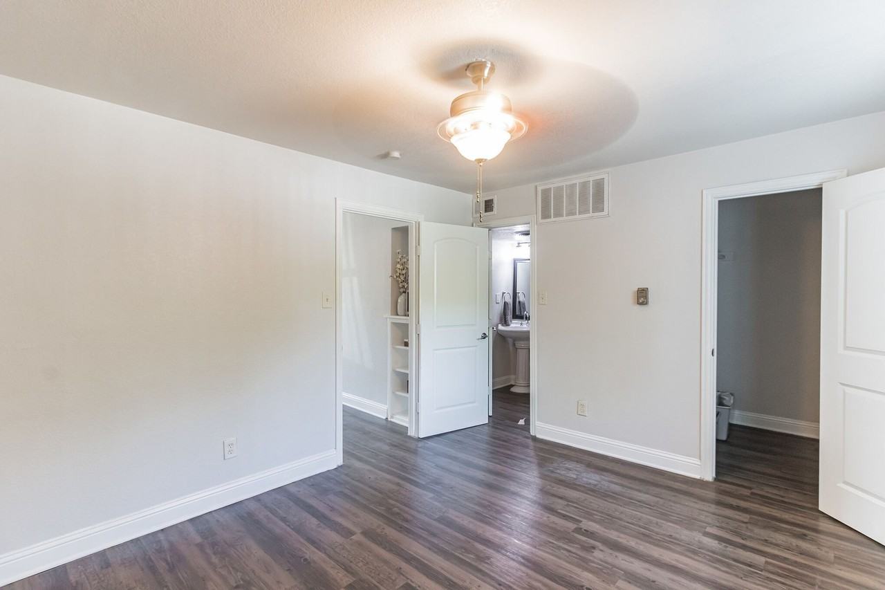 The Addison Apartments - Photo 5 of 28