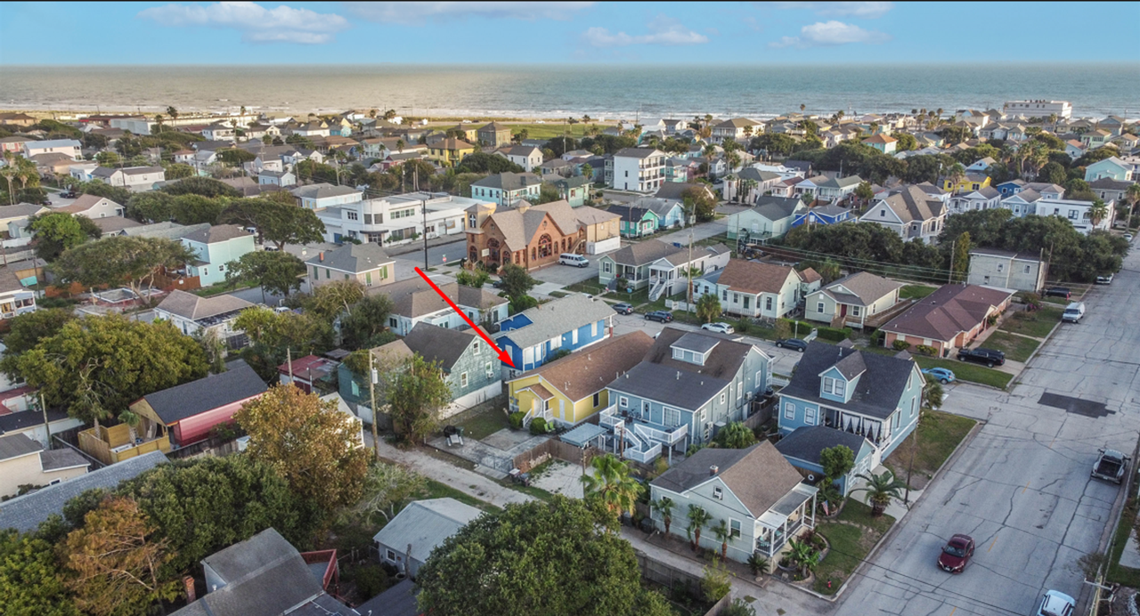 1320 Avenue L - Photo 2 of 31