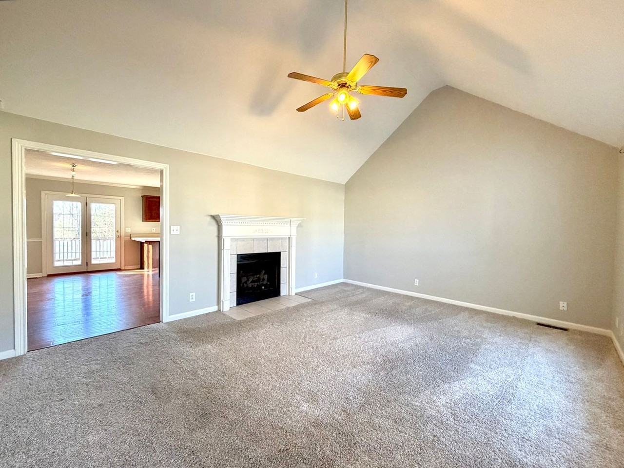 1636 Cedar Springs Cir - Photo 5 of 41