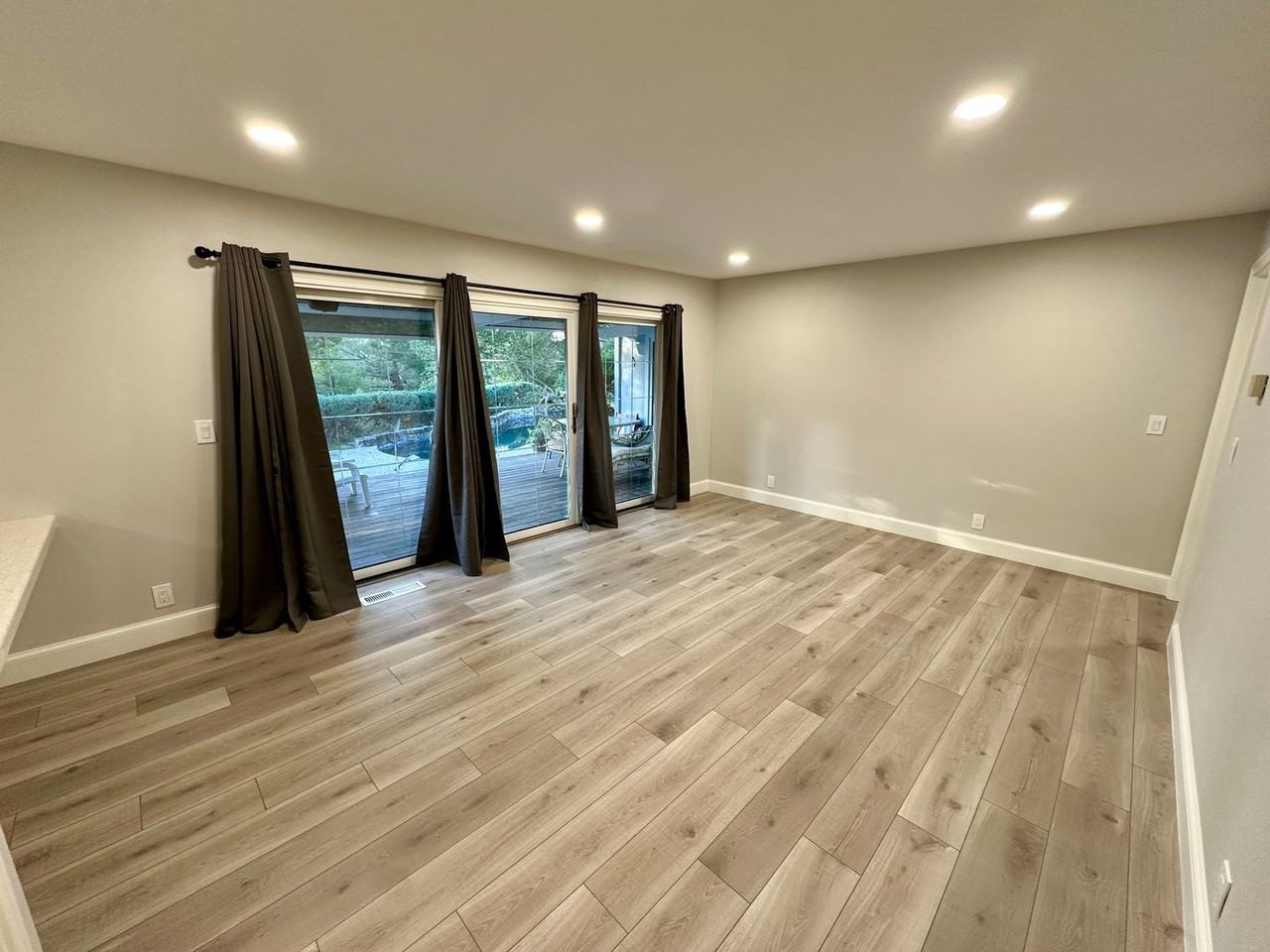 11037 Linda Vista Dr - Photo 4 of 21