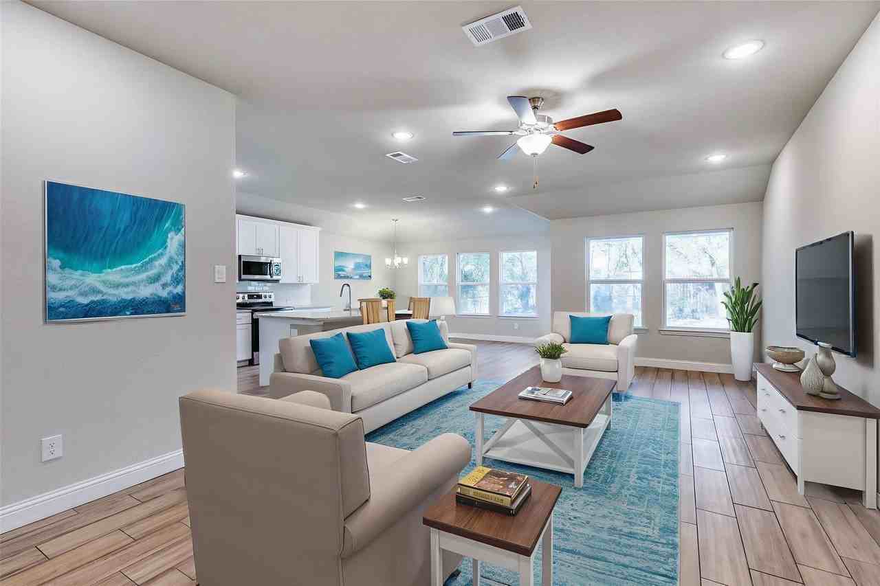 3305 Avenue J - Photo 2 of 34