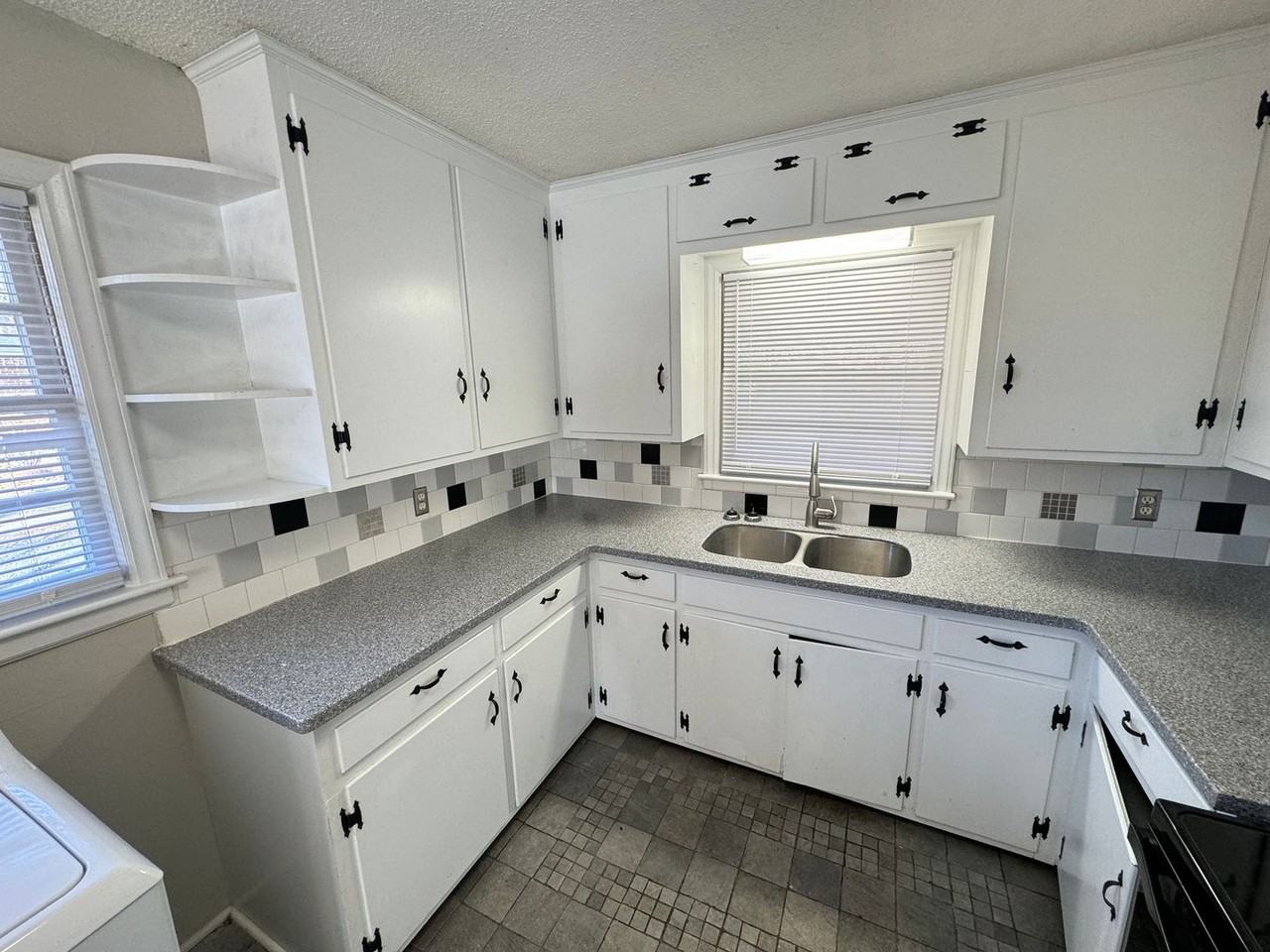 2003 Aiken Ave - Photo 6 of 16