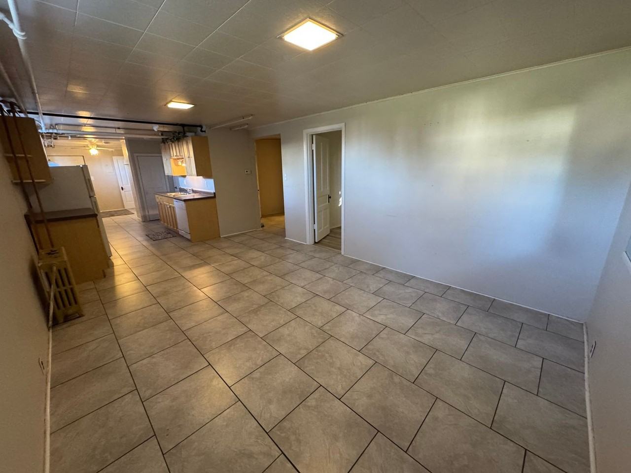 2732 Eldridge Ave - Photo 6 of 15