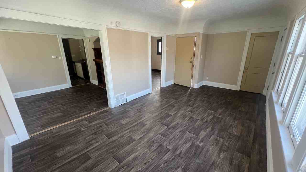 2421 W Finn Pl - Photo 4 of 13