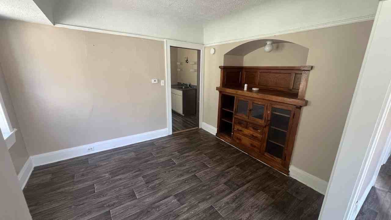 2421 W Finn Pl - Photo 5 of 13