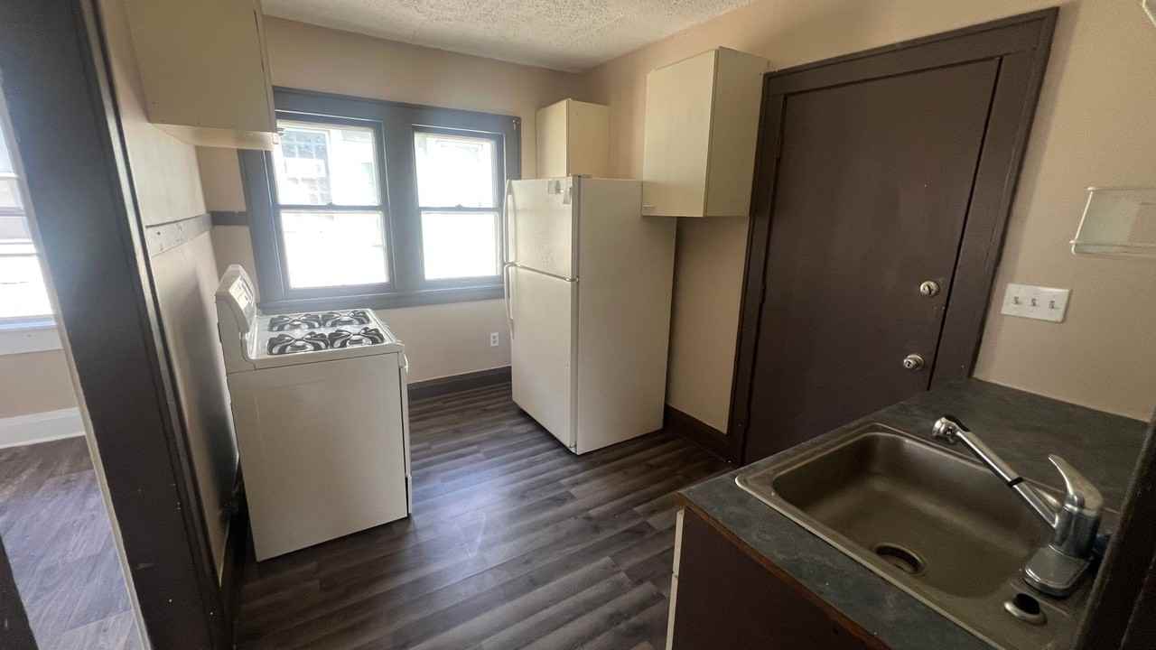 2421 W Finn Pl - Photo 7 of 13