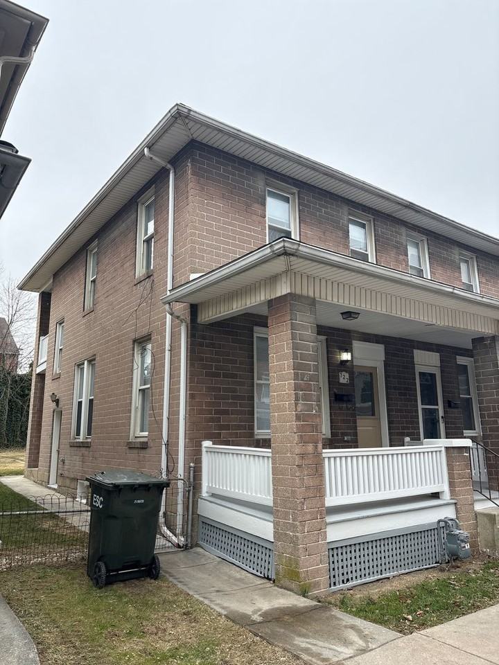 722 Manchester St - Photo 2 of 13