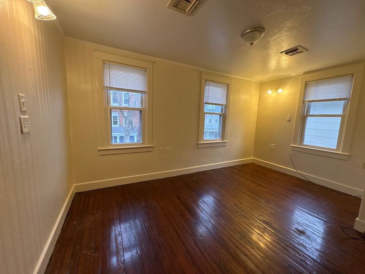 722 Manchester St - Photo 6 of 13