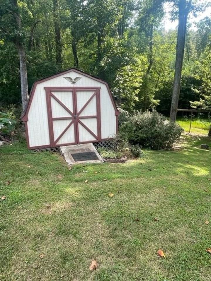 846 Honeysuckle Rd - Photo 3 of 9