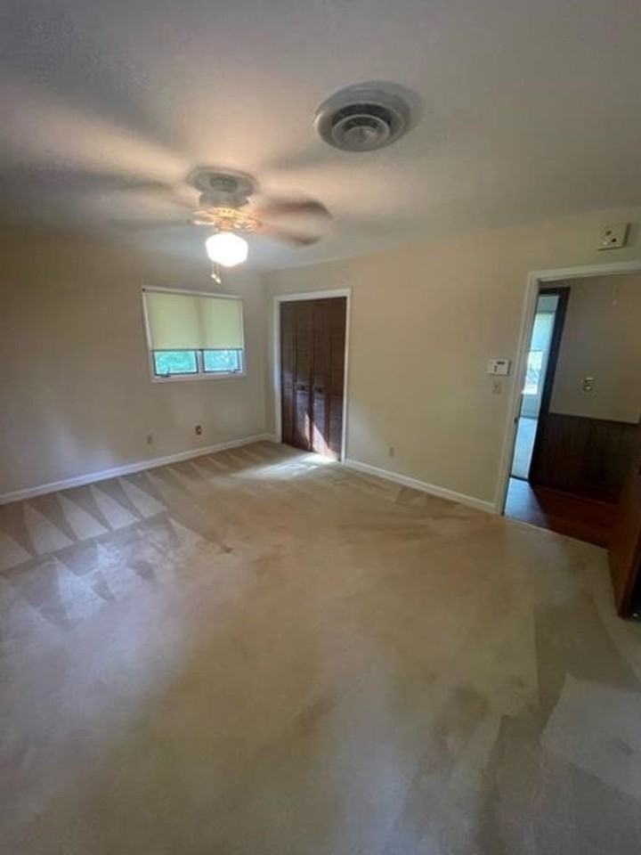 846 Honeysuckle Rd - Photo 4 of 9