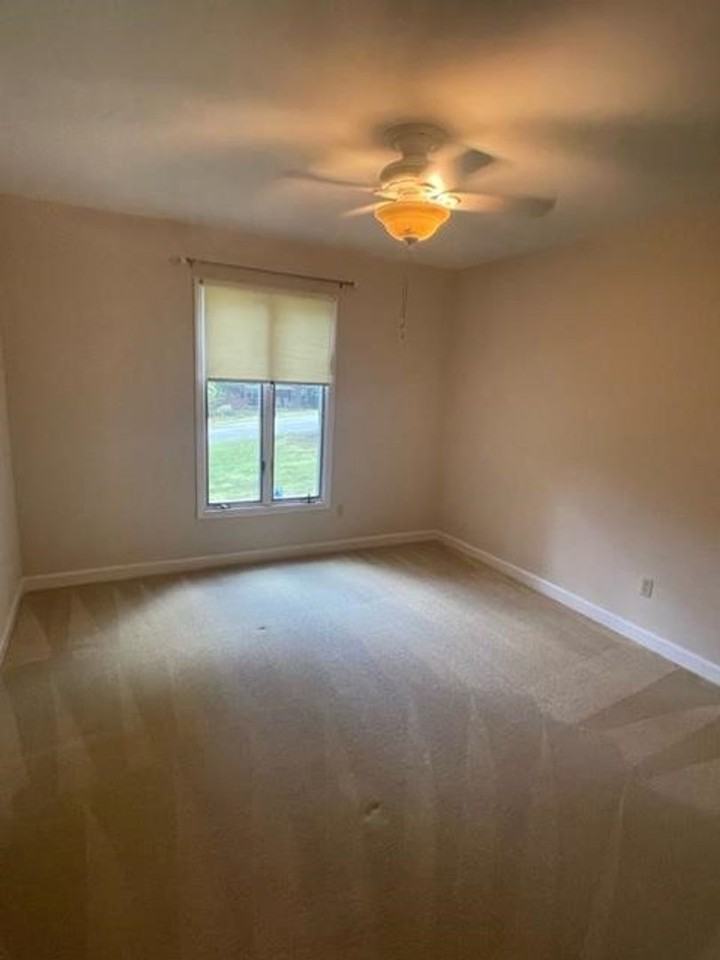 846 Honeysuckle Rd - Photo 5 of 9