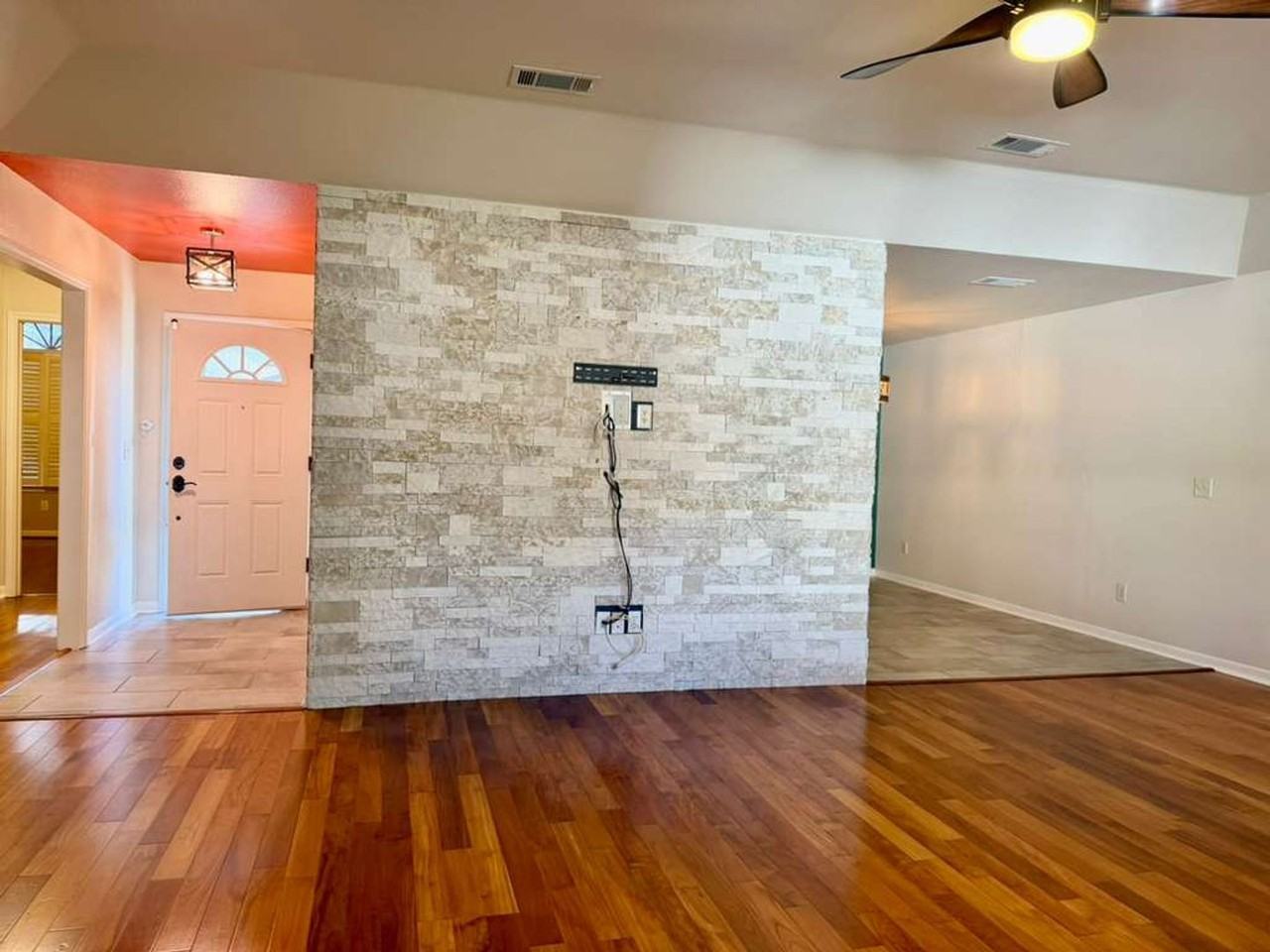 1213 Camellia Ln - Photo 4 of 27