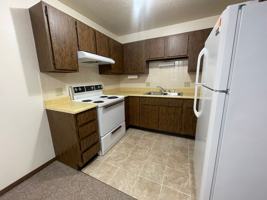 featured image of 910 E Adams St