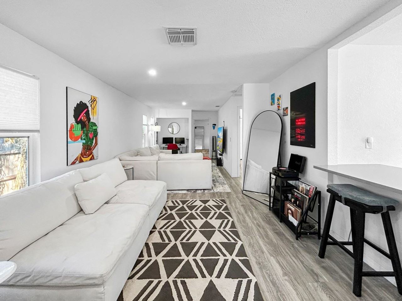 908 E Cayuga St - Photo 6 of 20