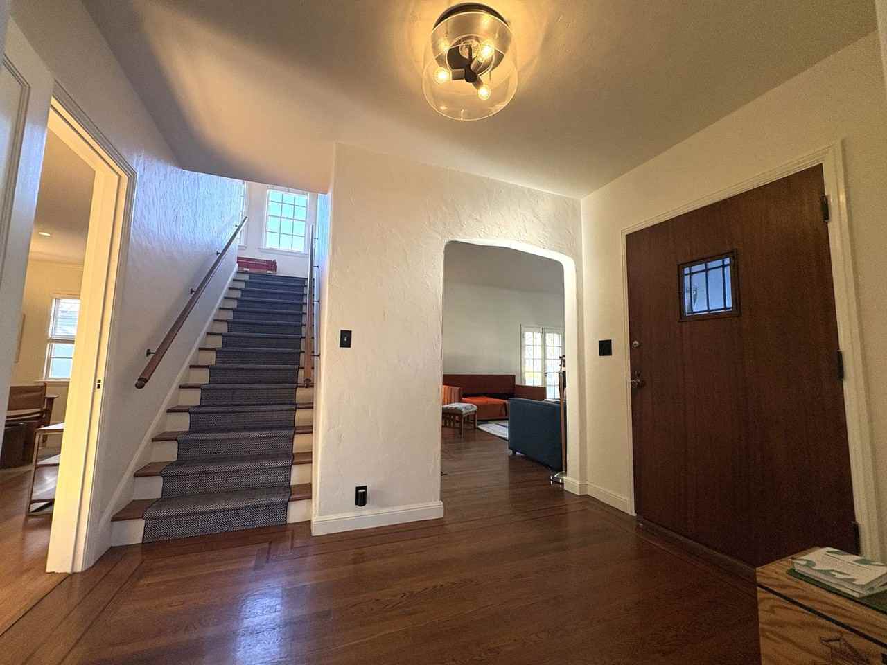 1560 Castilleja Ave - Photo 4 of 35