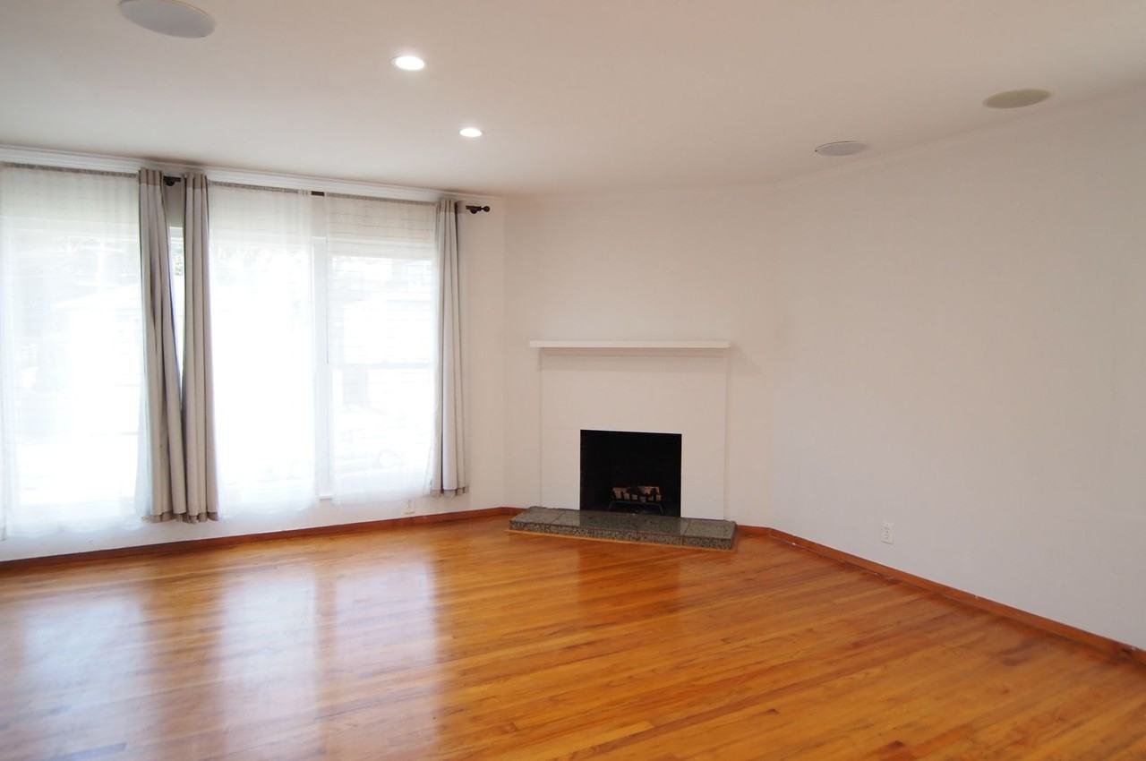 260 Catalina Ave - Photo 6 of 22