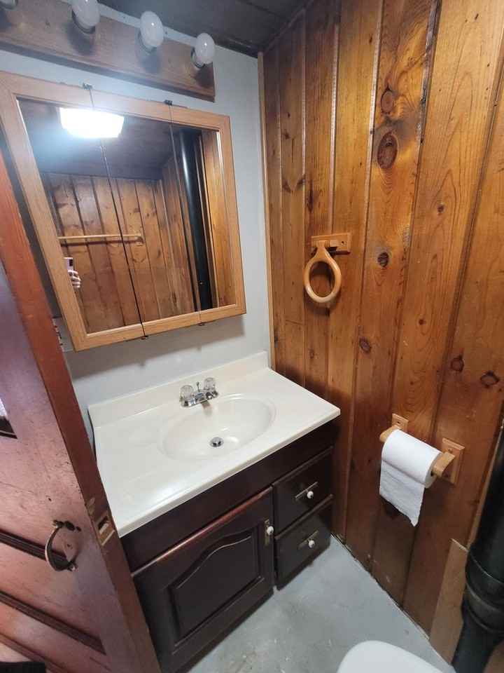 246 N Grand St - Photo 7 of 11