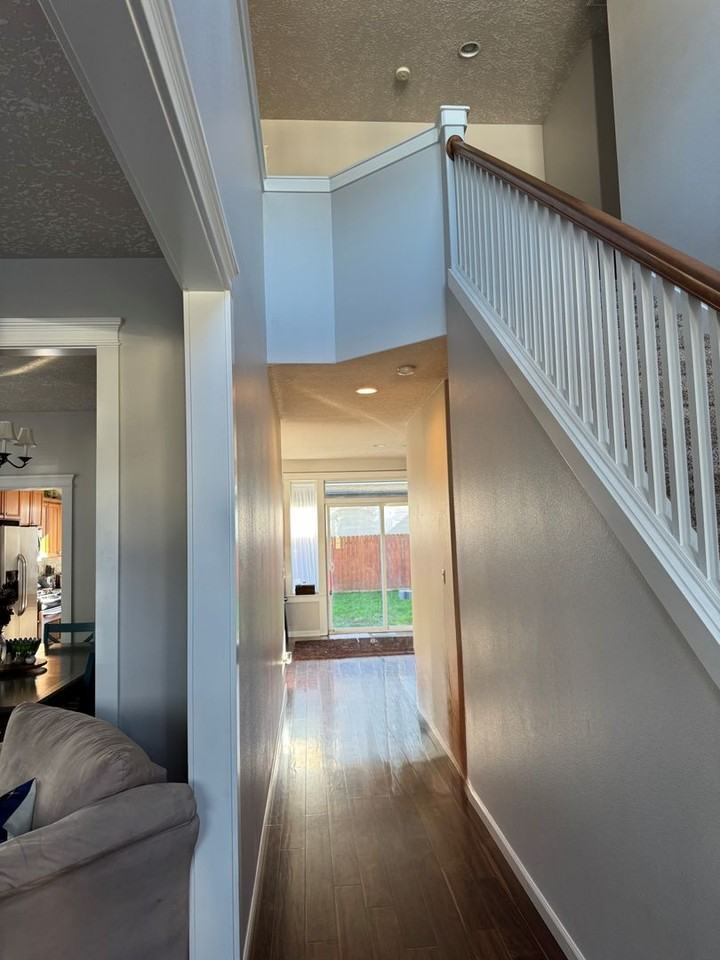 1472 Barnick Rd Ne - Photo 2 of 27