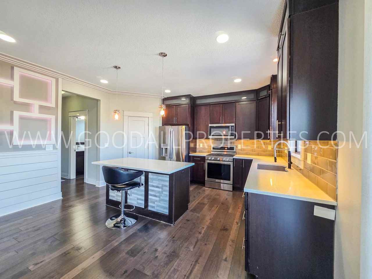 16641 Maple St - Photo 2 of 21