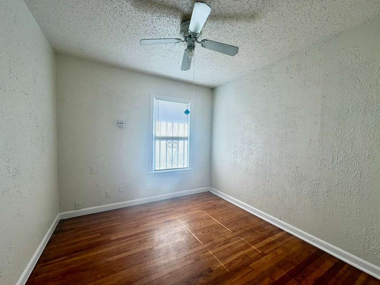 470 E Palfrey St - Photo 7 of 16