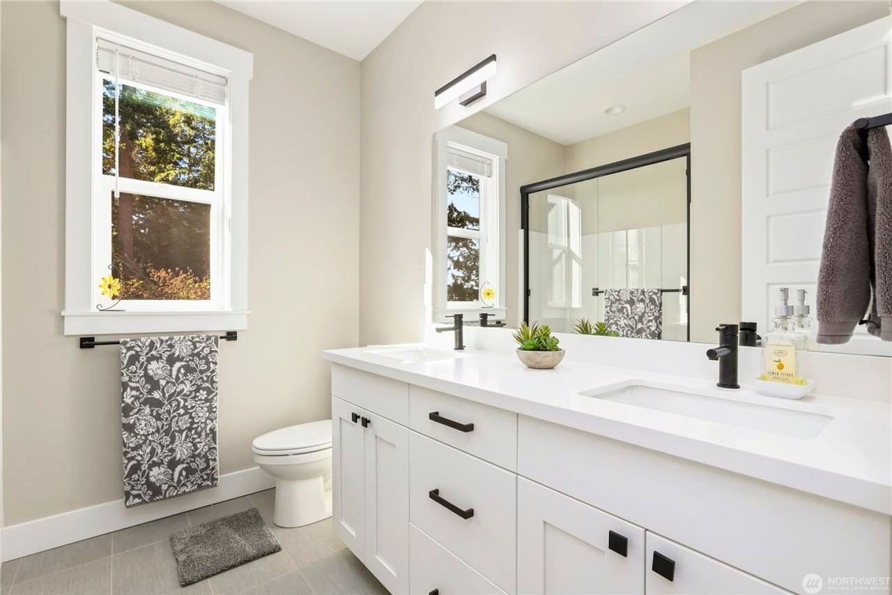 1615 Polnell Rd - Photo 3 of 12