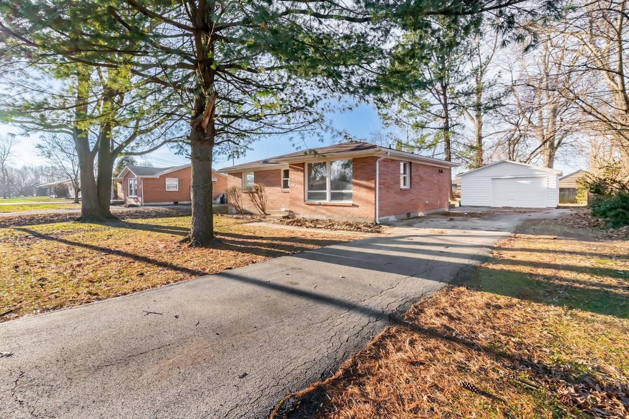 2428 Weber Ln - Photo 2 of 50