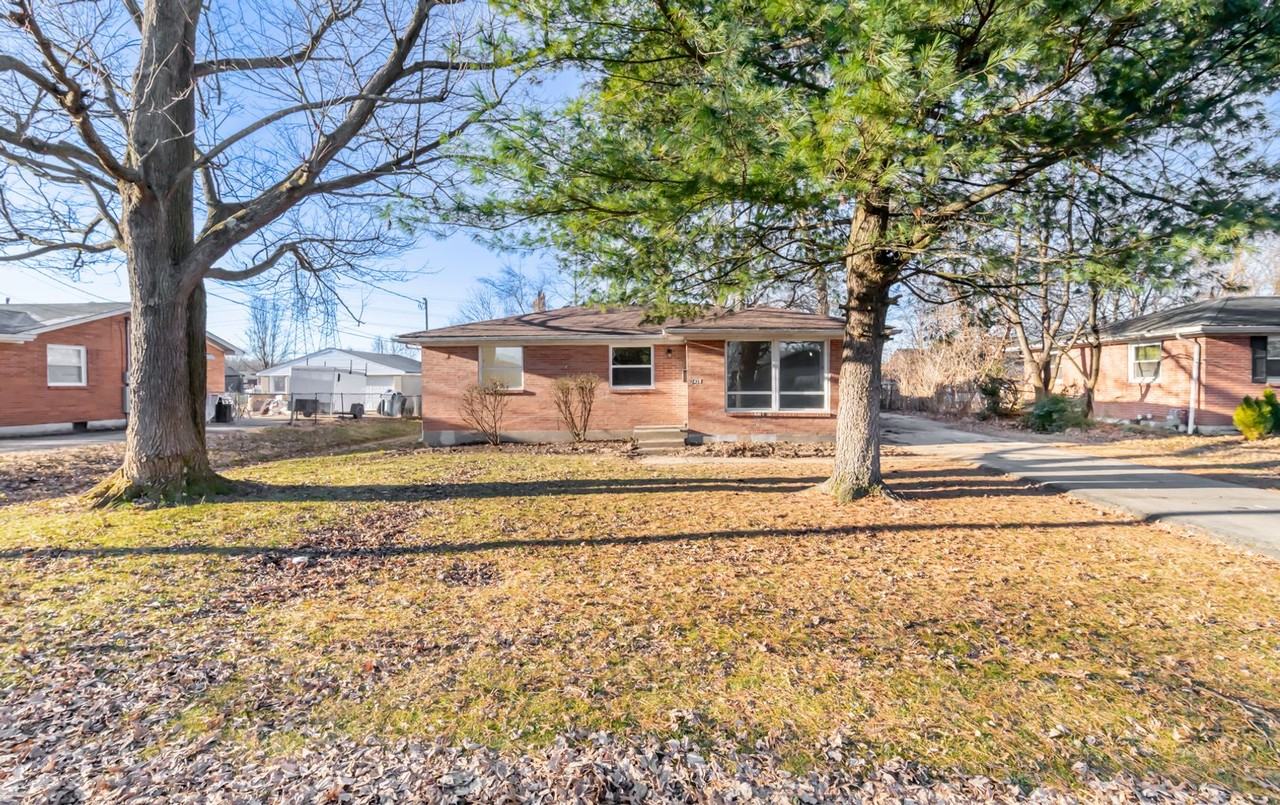 2428 Weber Ln - Photo 4 of 50