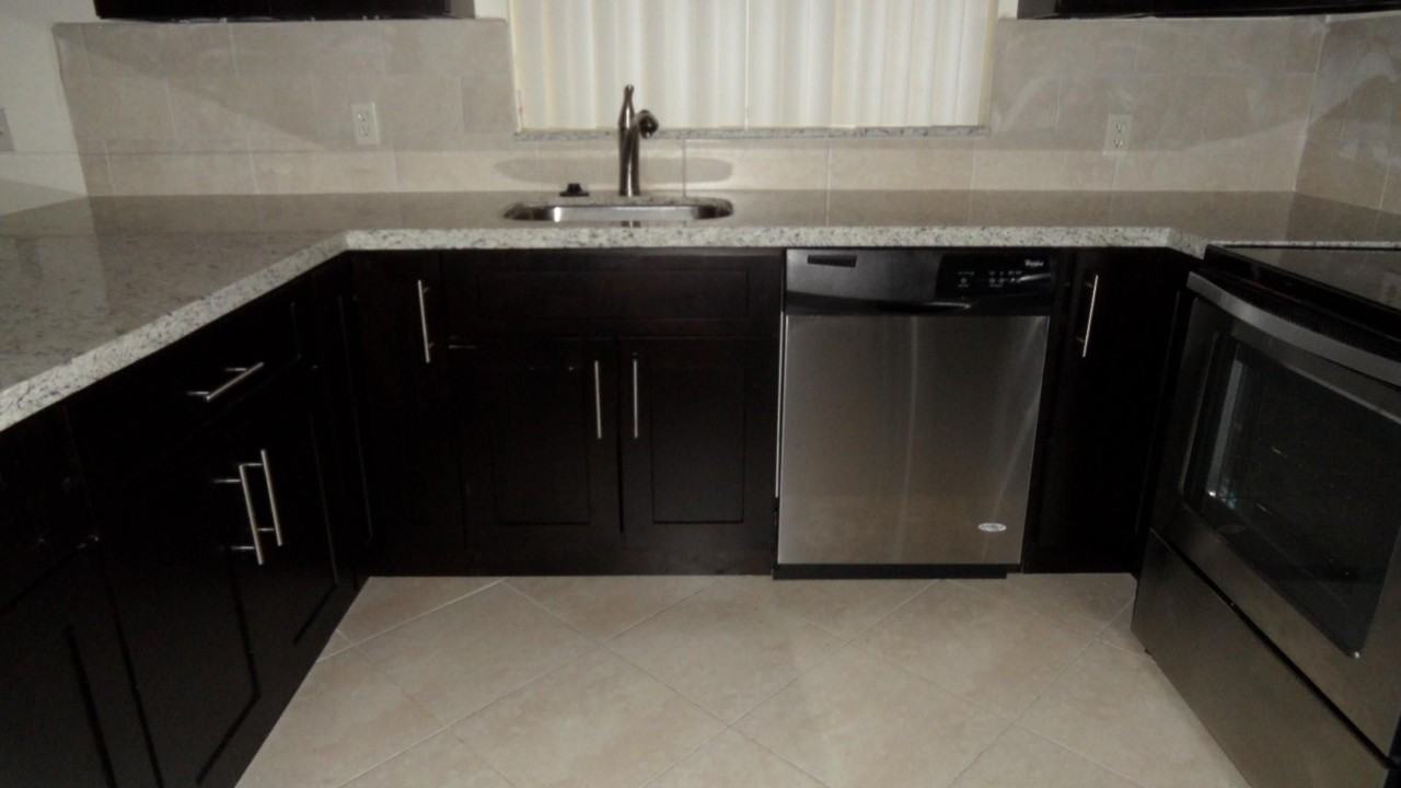 9100 Nw 26th Pl - Photo 5 of 24