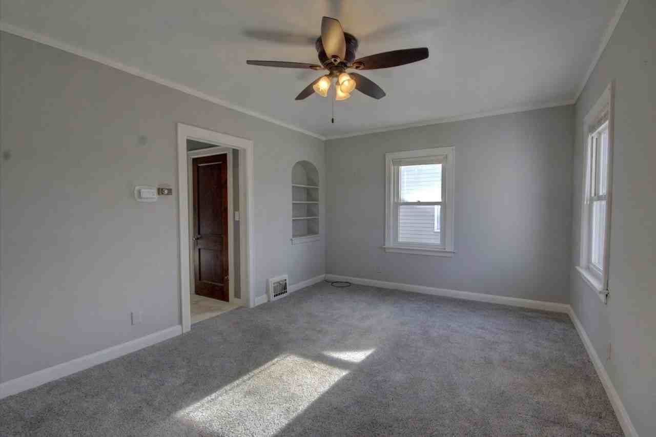 1928 2nd St - Photo 5 of 20