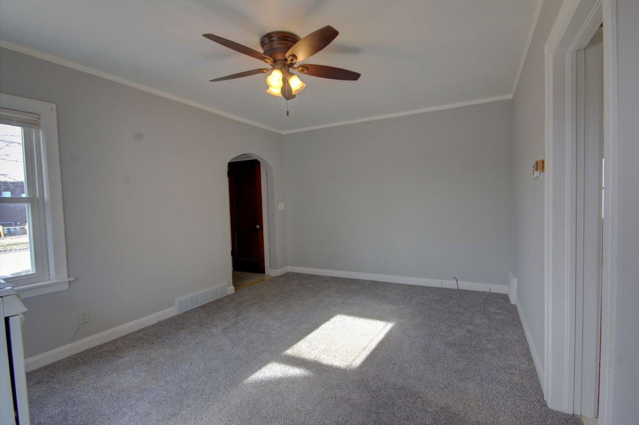 1928 2nd St - Photo 7 of 20