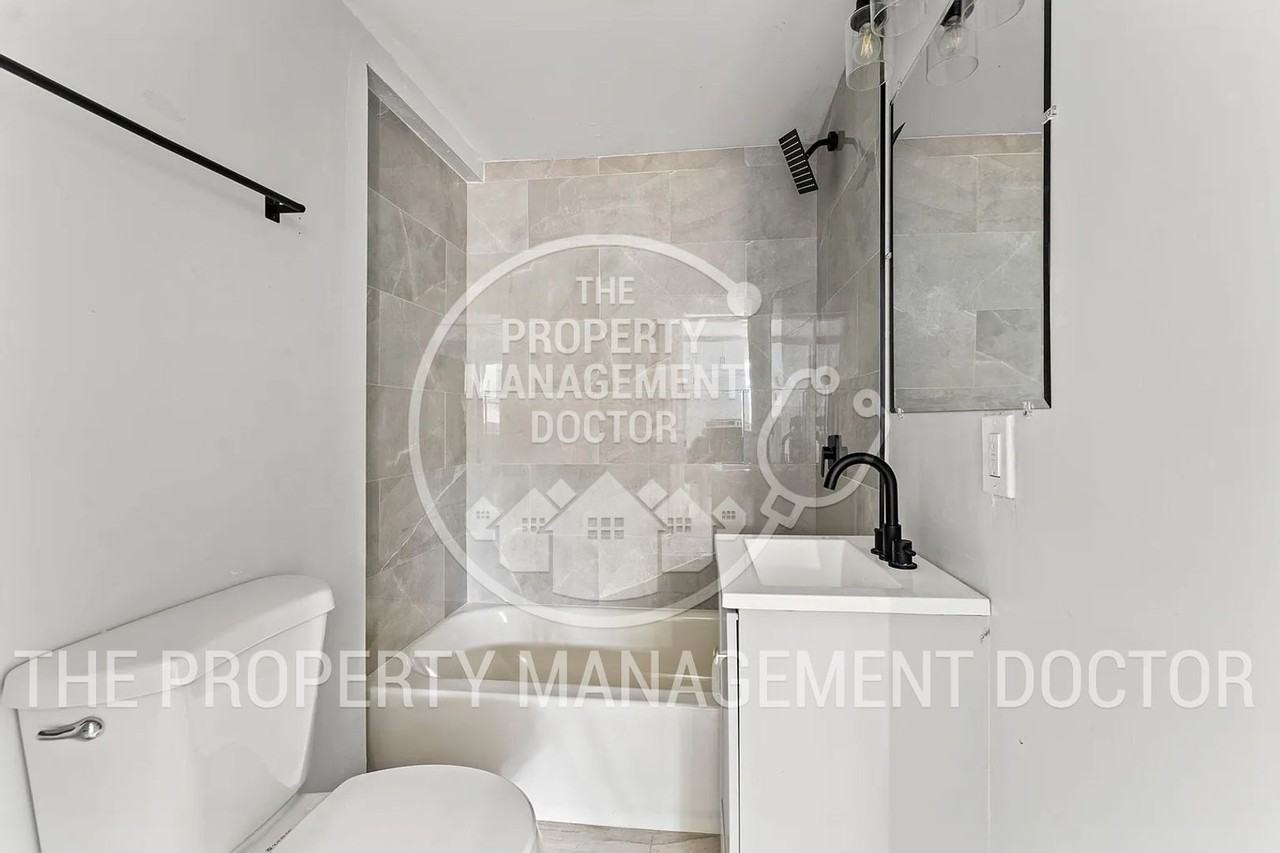 8930 Free Ave - Photo 7 of 10