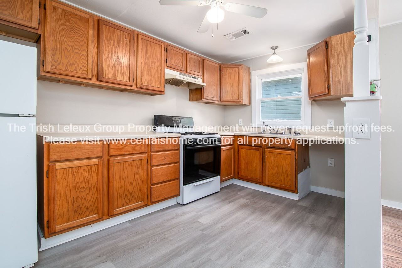 503 Webster St - Photo 5 of 10