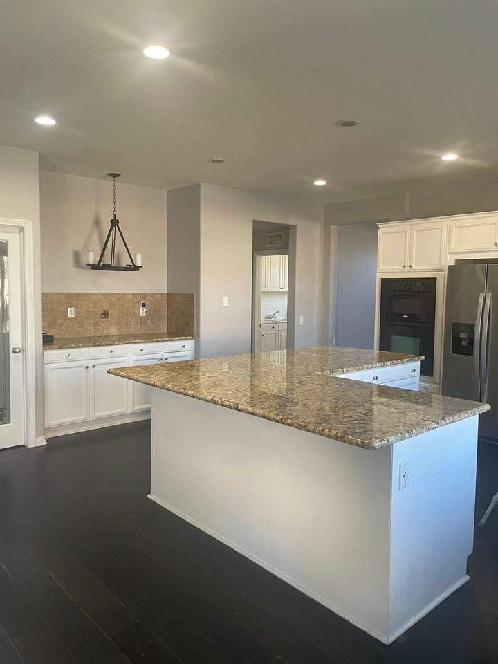 1229 Amaryllis Way - Photo 2 of 22