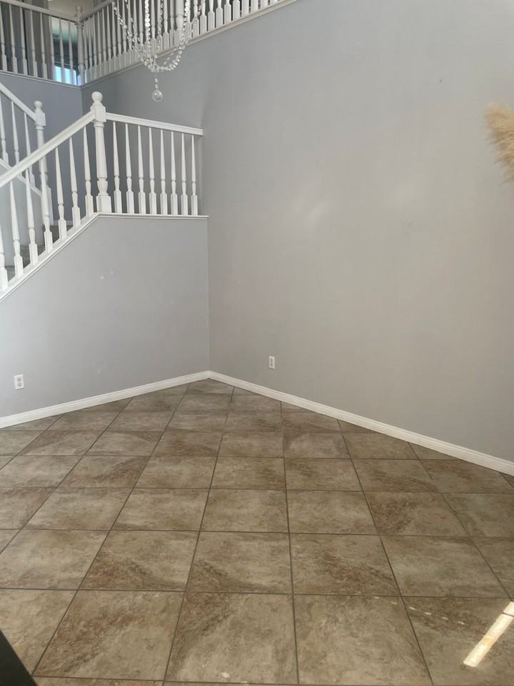 1229 Amaryllis Way - Photo 5 of 22