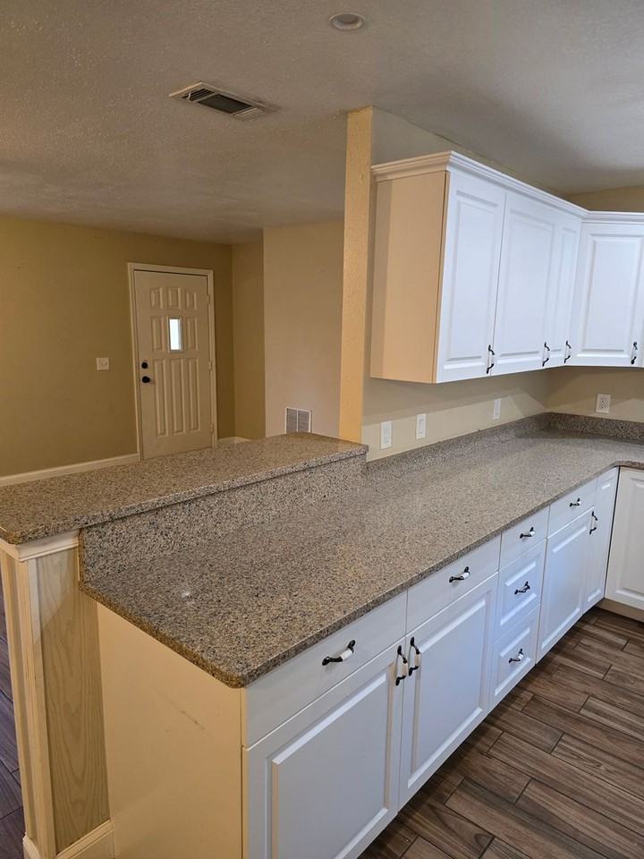 4698 W Peters Ln - Photo 5 of 16