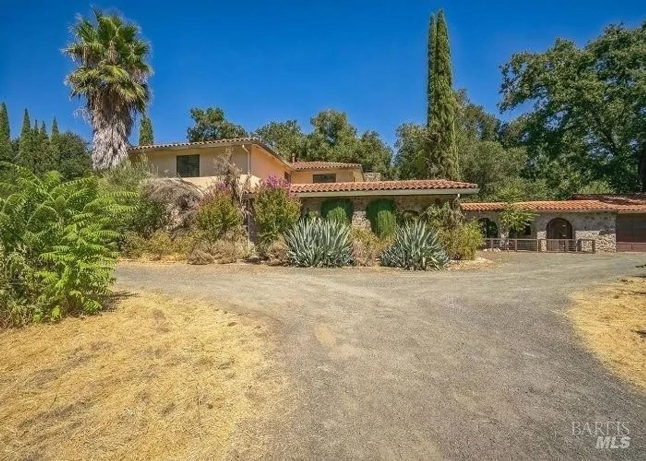 102 Foothill Blvd - Photo 2 of 7